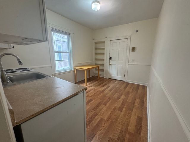 2534 Massachusetts Ave 1, Cambridge, MA 02140