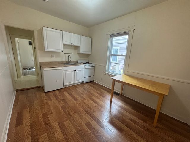 2534 Massachusetts Ave 1, Cambridge, MA 02140