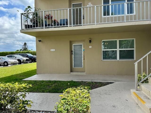 769 Burgundy Q, Delray Beach, FL 33484