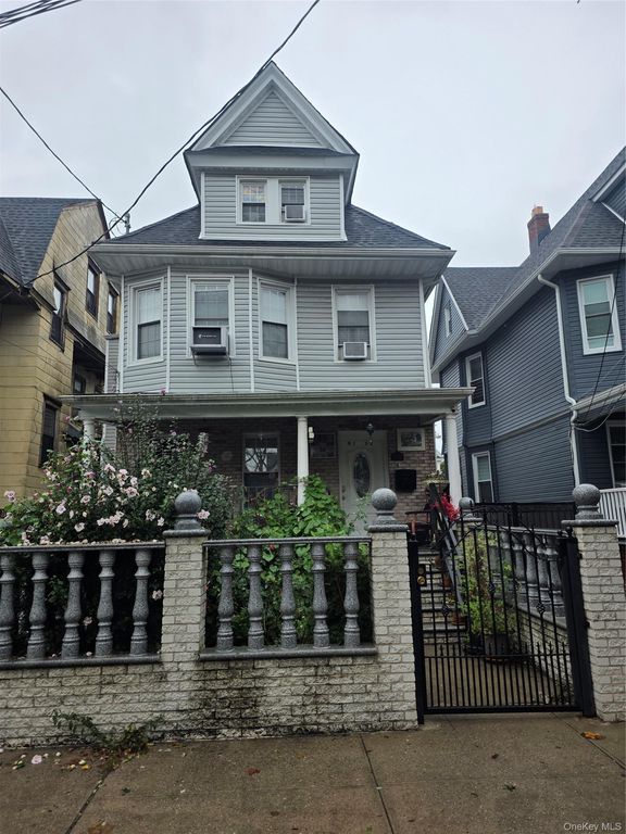 91-32 116th Street, Richmond Hill North, NY 11418