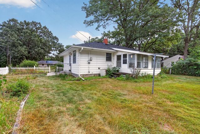 7340 Knollwood Drive, Mounds View, MN 55112