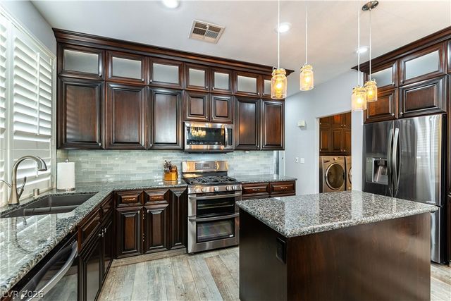 6564 Fieldmouse Avenue, Las Vegas, NV 89142