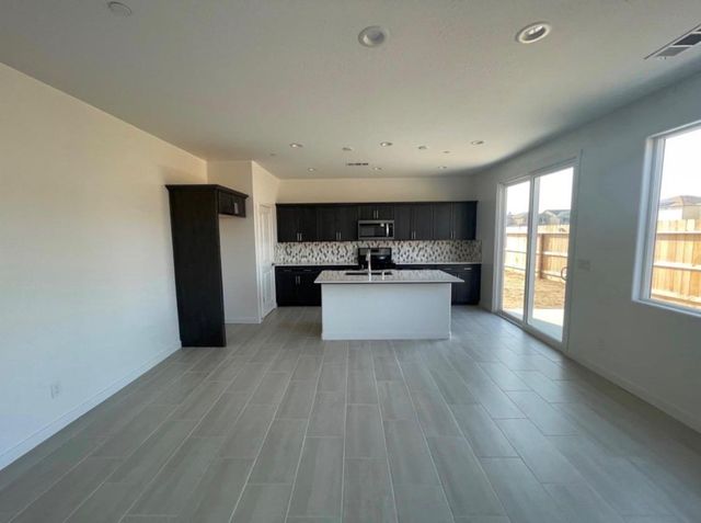 4183 N Reed Avenue, Fresno, CA 93723