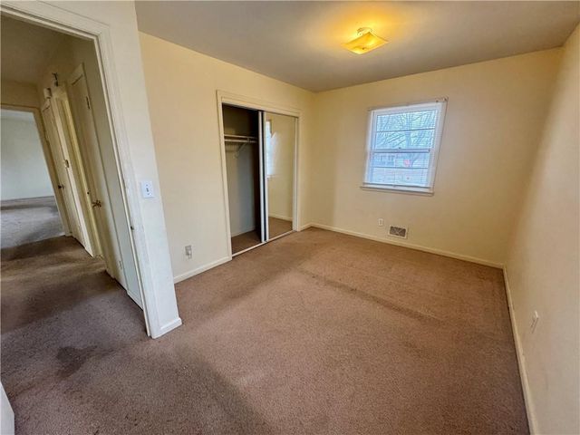 512 NW Lakeview Road, Blue Springs, MO 64014