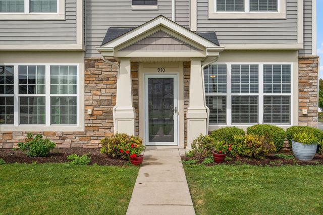 970 E 114th Place, Crown Point, IN 46307