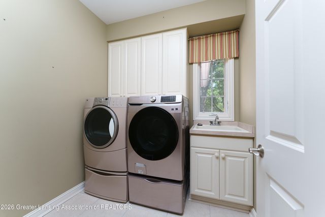 2004 Timberview Drive, Okemos, MI 48864