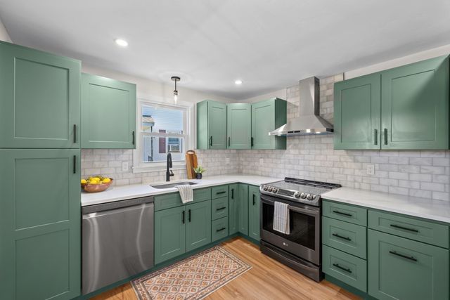 11 Timrod Dr, Worcester, MA 01603