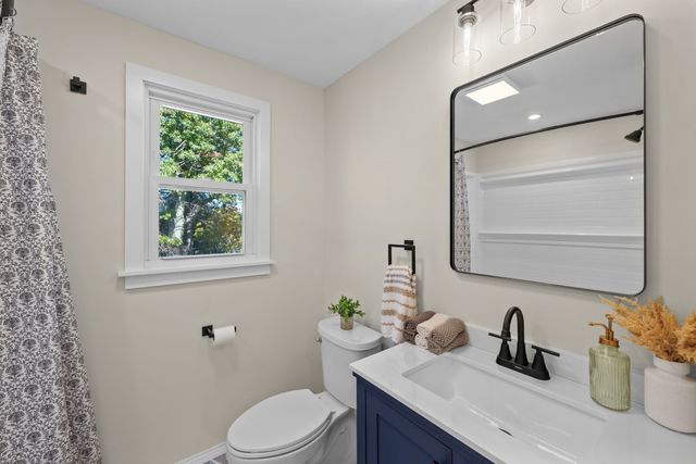 11 Timrod Dr, Worcester, MA 01603