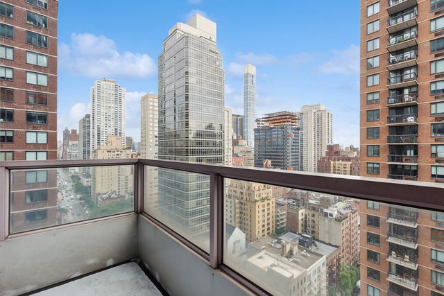 250 E 54th St Apt 21D, New York City, NY 10022