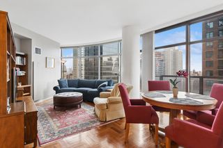 250 E 54th St Apt 21D, New York City, NY 10022