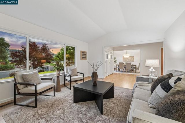 1544 Saint Helena Drive, Danville, CA 94526