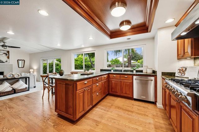 1544 Saint Helena Drive, Danville, CA 94526
