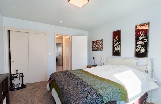 16711 Abram Ave, Caldwell, ID 83607