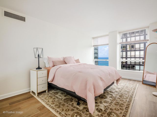 260 E Chestnut Street 2507, Chicago, IL 60611