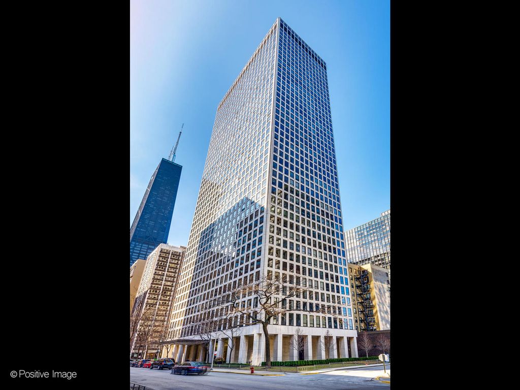 260 E Chestnut Street 2507, Chicago, IL 60611