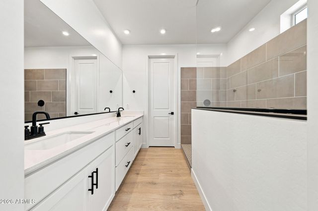 2122 W Desert View Drive, Phoenix, AZ 85041