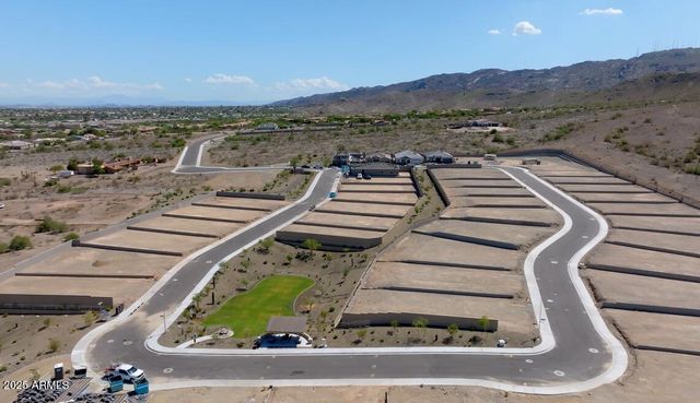 2122 W Desert View Drive, Phoenix, AZ 85041