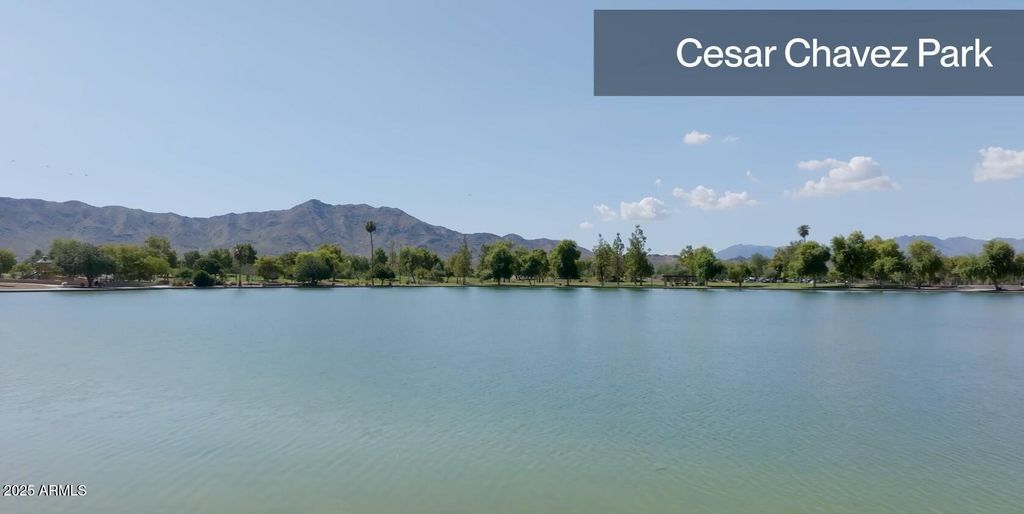 Image 19 of property listing at 2122 W Desert View Drive, Phoenix, AZ 85041