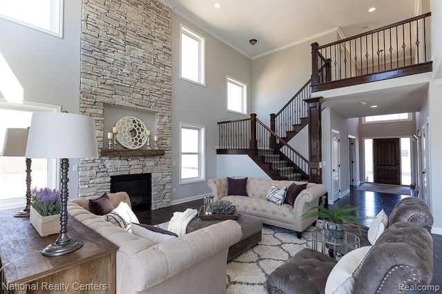 5544 Morgan Lake Drive, Clarkston, MI 48348