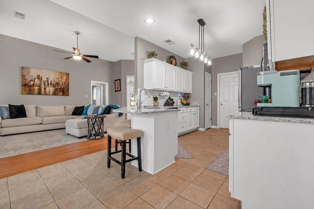 8477 SHADY ELM DR, Cordova, TN 38018