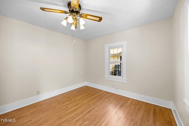 1778 Highway 93, Fall Branch, TN 37656