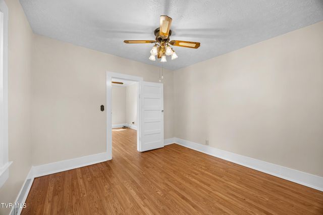 1778 Highway 93, Fall Branch, TN 37656
