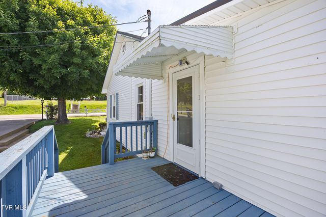 1778 Highway 93, Fall Branch, TN 37656