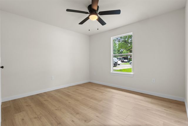 425 Browning Drive, Arlington, TX 76010