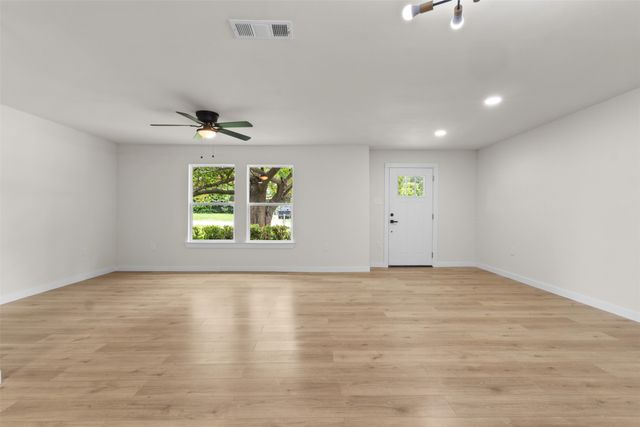 425 Browning Drive, Arlington, TX 76010