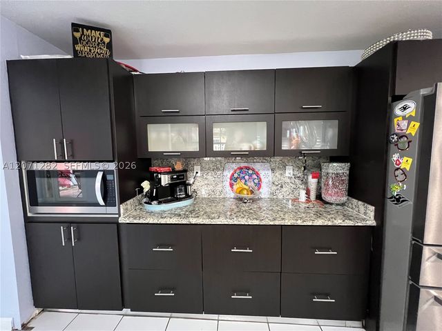 13249 NW 9 LN, Miami, FL 33182