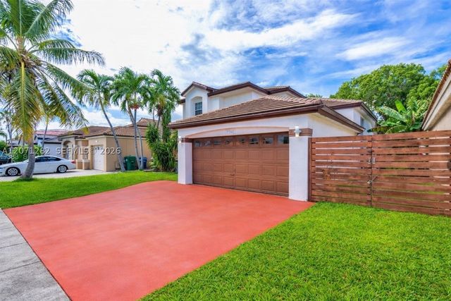 13249 NW 9 LN, Miami, FL 33182