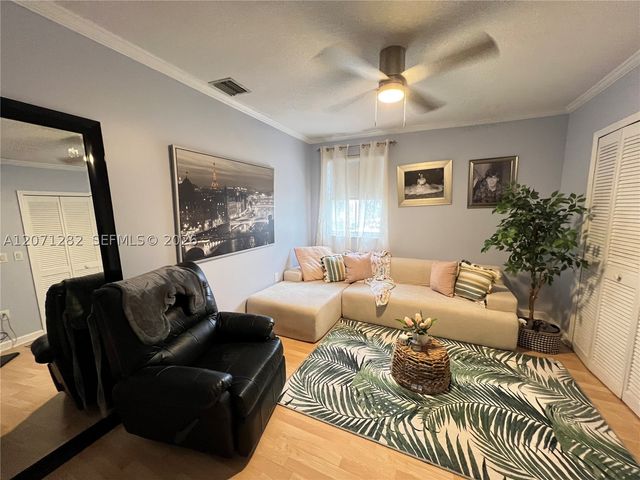 13249 NW 9 LN, Miami, FL 33182