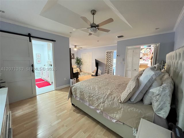 13249 NW 9 LN, Miami, FL 33182