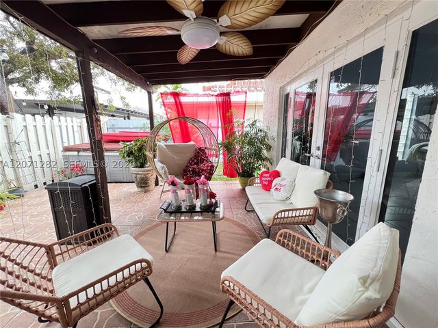 13249 NW 9 LN, Miami, FL 33182