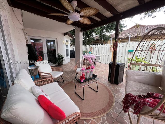 13249 NW 9 LN, Miami, FL 33182