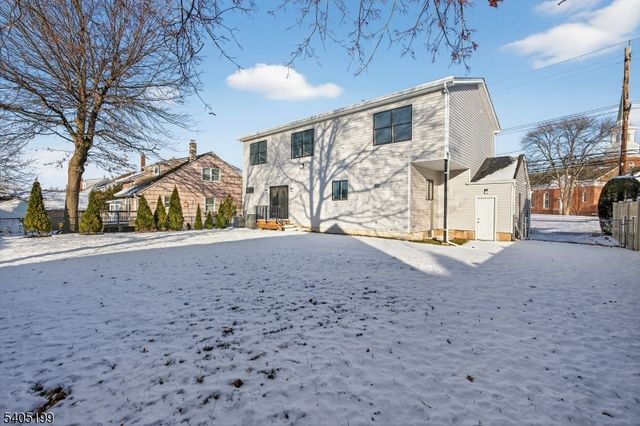 6 River Rd, Fair Lawn Boro, NJ 07410