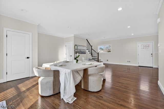 6 River Rd, Fair Lawn Boro, NJ 07410