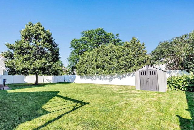 3920 E ONTONAGON LANE, Green Bay, WI 54301