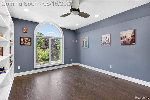 126 Baldwin Avenue, Royal Oak, MI 48067