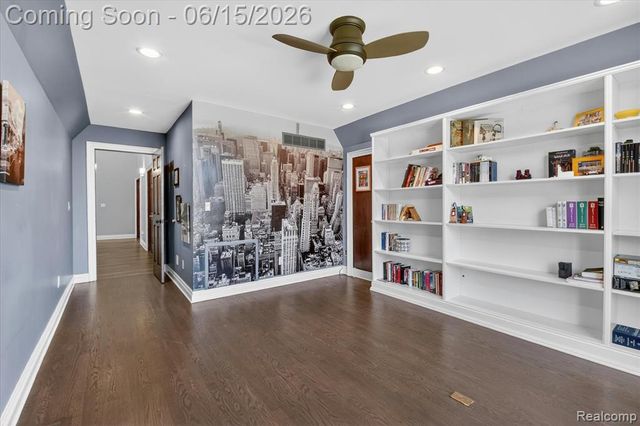 126 Baldwin Avenue, Royal Oak, MI 48067