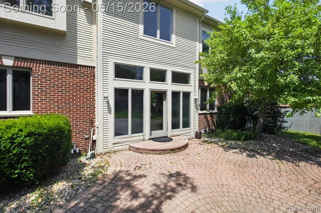 126 Baldwin Avenue, Royal Oak, MI 48067