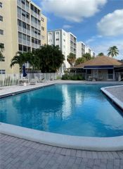 610 NE 12th Ave 308, Hallandale Beach, FL 33009