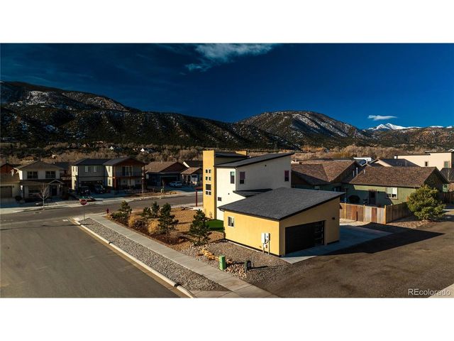 1126 E Poncha Ave, Poncha Springs, CO 81242