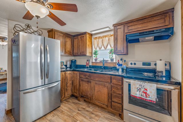 816 S Houston Street, De Leon, TX 76444