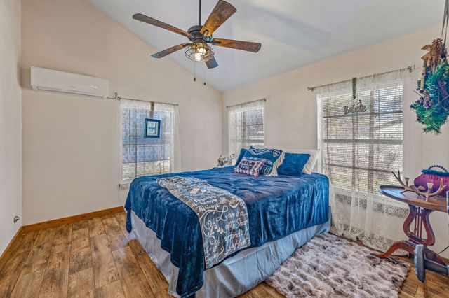 816 S Houston Street, De Leon, TX 76444