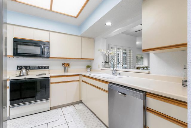 115 Desert Falls Dr. East Drive E, Palm Desert, CA 92211