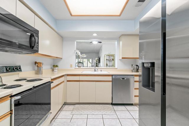 115 Desert Falls Dr. East Drive E, Palm Desert, CA 92211