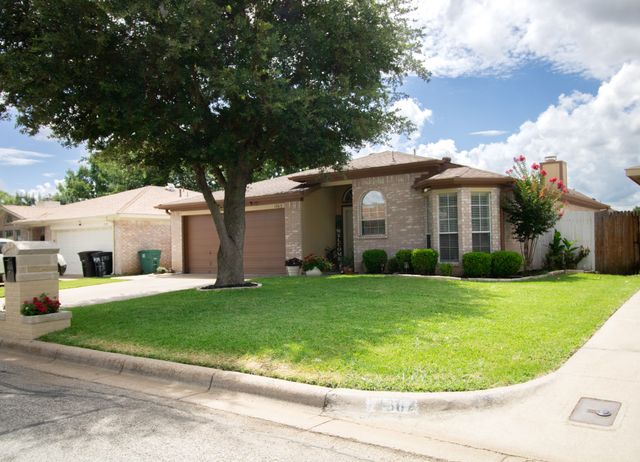 1363 Yorkshire Street 2, Fort Worth, TX 76134