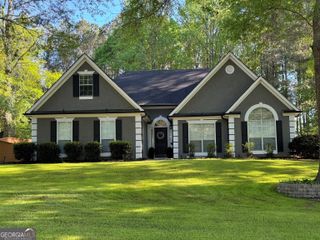 30 Barrington Farms Parkway, Sharpsburg, GA 30277