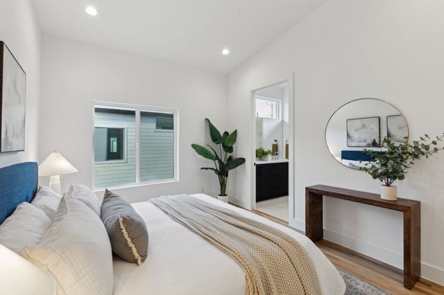 2142 Lovedale Avenue 103, Dallas, TX 75235